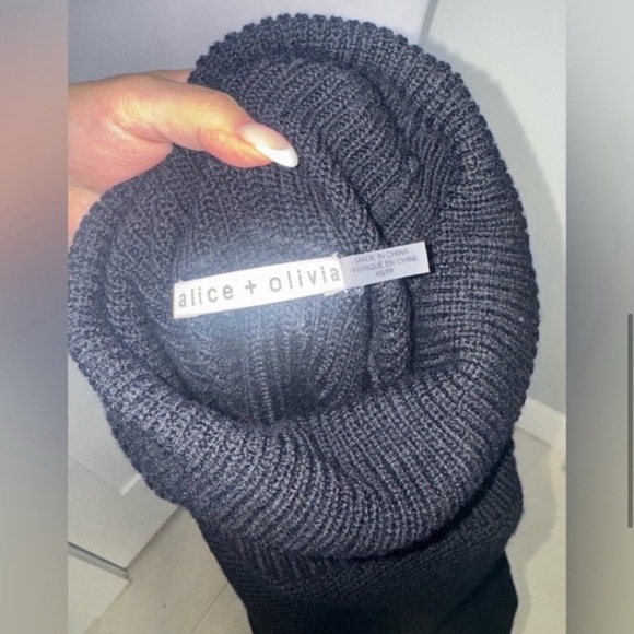 Alice and Olivia Noriko Two Way Cropped Turtleneck Sweater - Picture 7 of 10